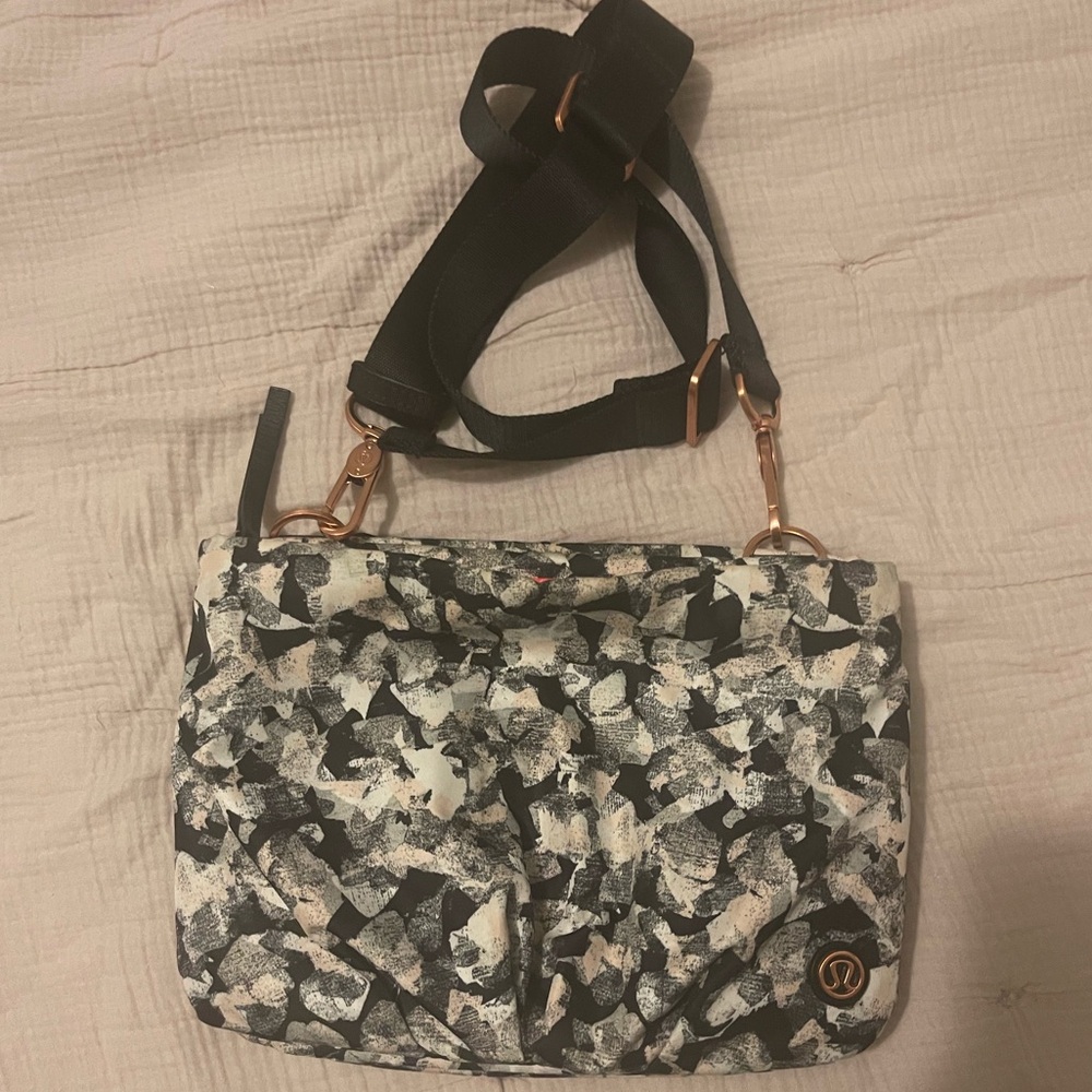 Retro Lululemon Hip To Be Free Bag